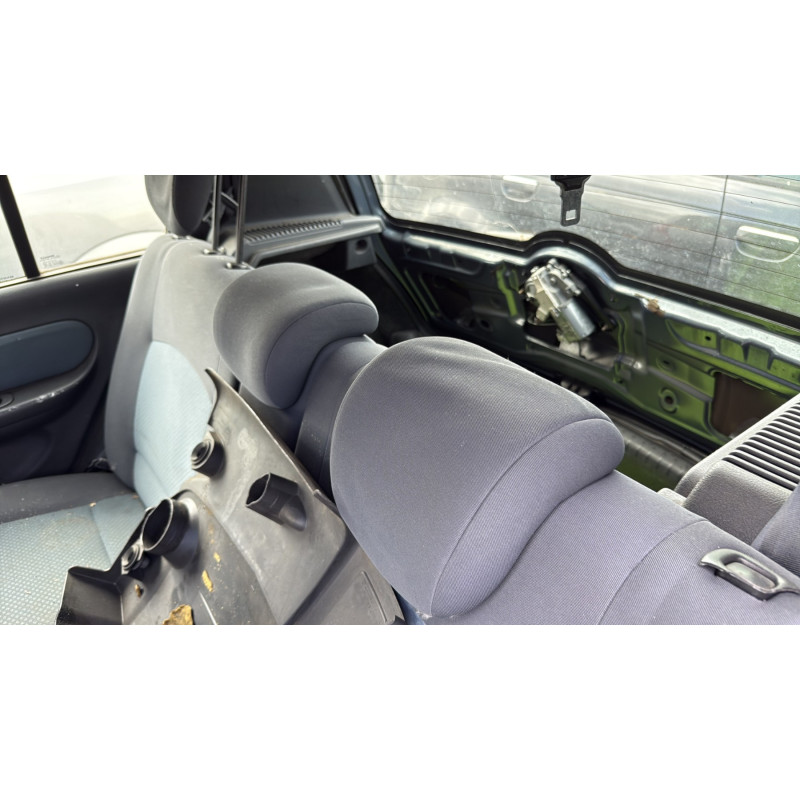 Bouton de coffre RENAULT CLIO 2 Photo n°17