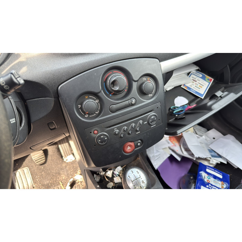 Feu arriere principal gauche (feux) RENAULT CLIO 3 Photo n°20