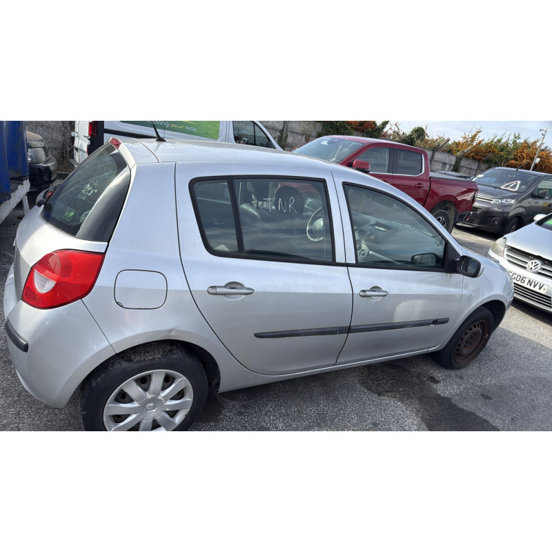 Glace retroviseur gauche RENAULT CLIO 3 Photo n°10