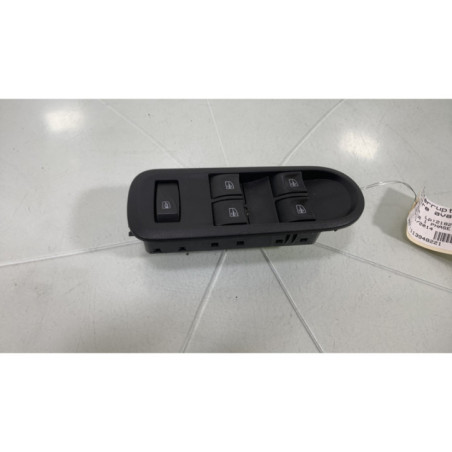 Interrupteur de leve vitre avant gauche DACIA DUSTER 1