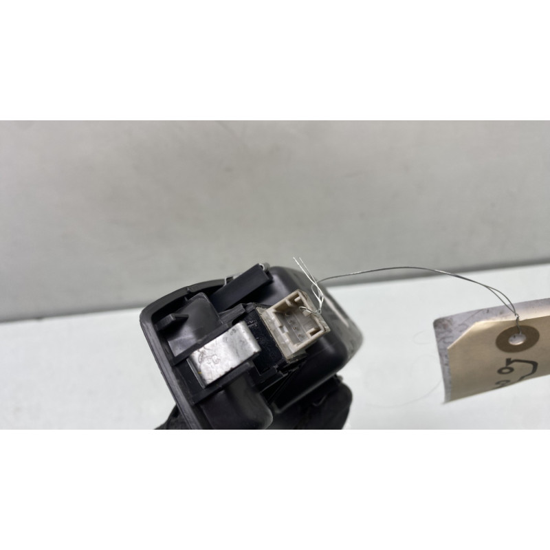 Interrupteur de leve vitre avant droit VOLKSWAGEN FOX Photo n°3