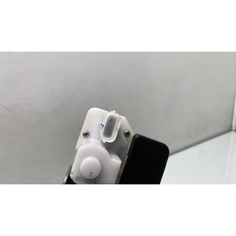 Serrure avant droit VOLKSWAGEN FOX Photo n°4