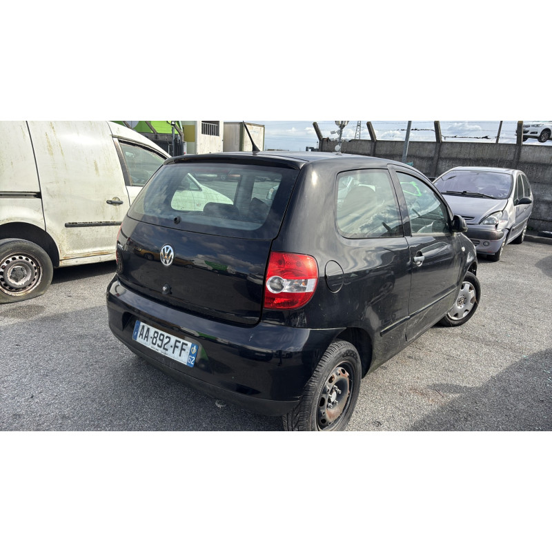 Serrure avant droit VOLKSWAGEN FOX Photo n°7