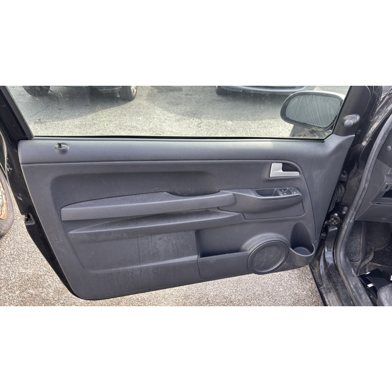Serrure avant droit VOLKSWAGEN FOX Photo n°13