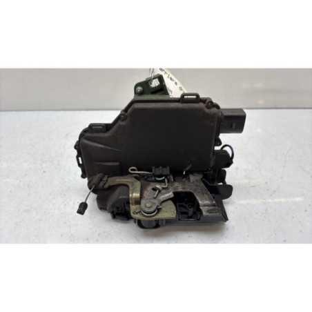 Serrure arriere droit VOLKSWAGEN GOLF 4 Photo n°1