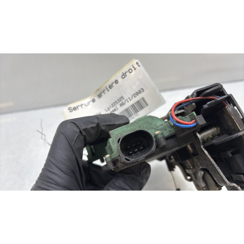 Serrure arriere droit VOLKSWAGEN GOLF 4 Photo n°2