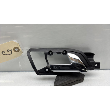 Poignee interieur arriere droit VOLKSWAGEN POLO 4 Photo n°1