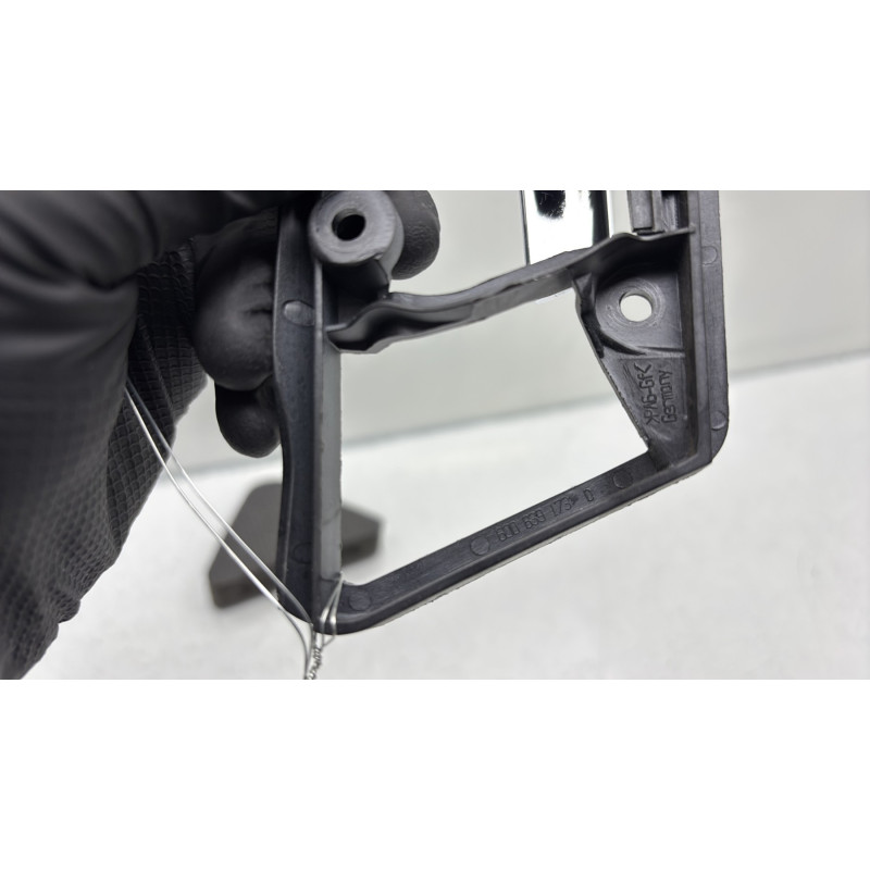 Poignee interieur arriere gauche VOLKSWAGEN POLO 4 Photo n°4