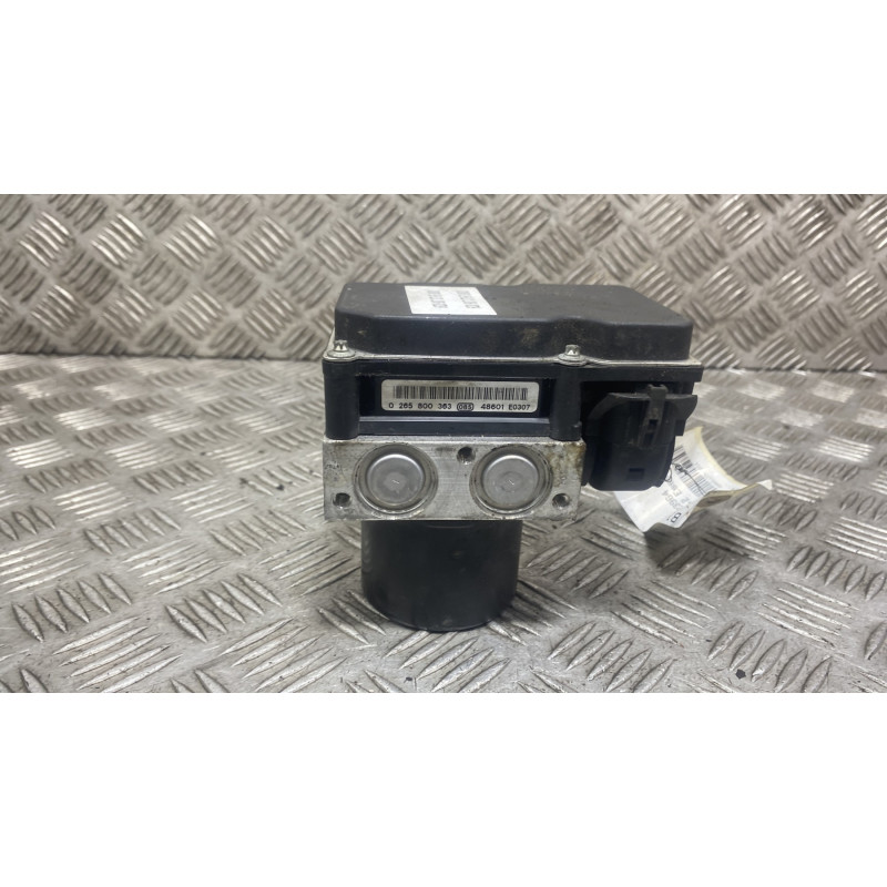 Bloc ABS (freins anti-blocage) VOLKSWAGEN POLO 4 Photo n°5