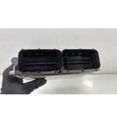 Calculateur moteur VOLKSWAGEN TOURAN 3