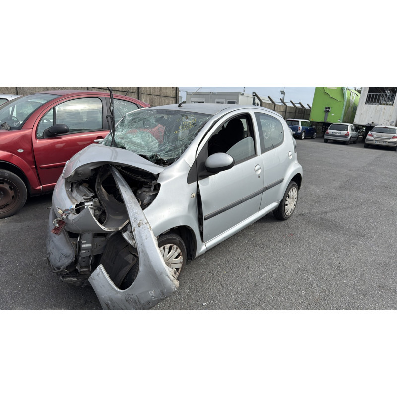 Lunette arriere CITROEN C1 1 Photo n°7
