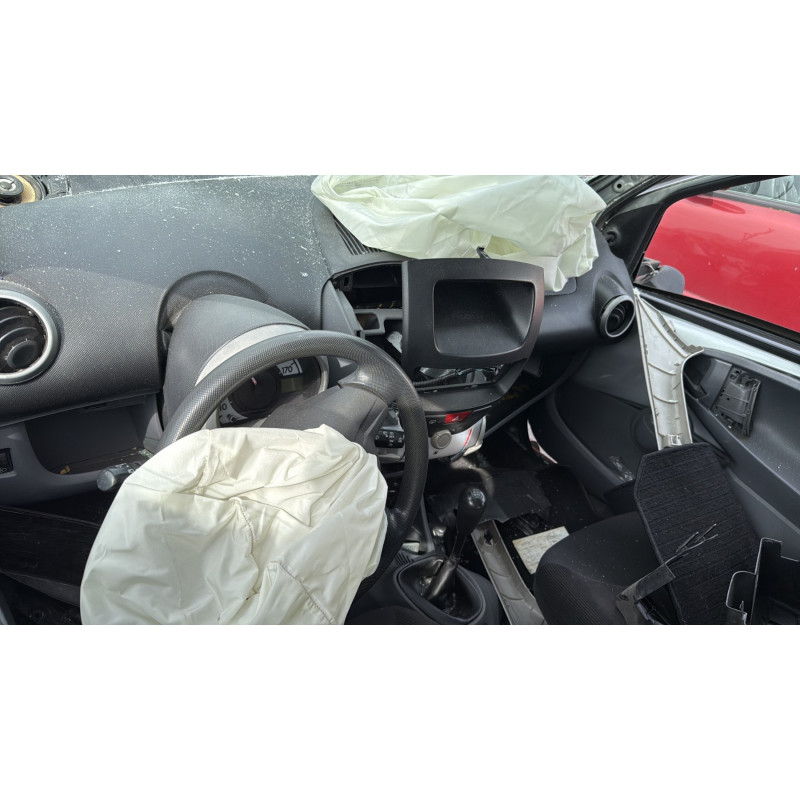 Lunette arriere CITROEN C1 1 Photo n°12