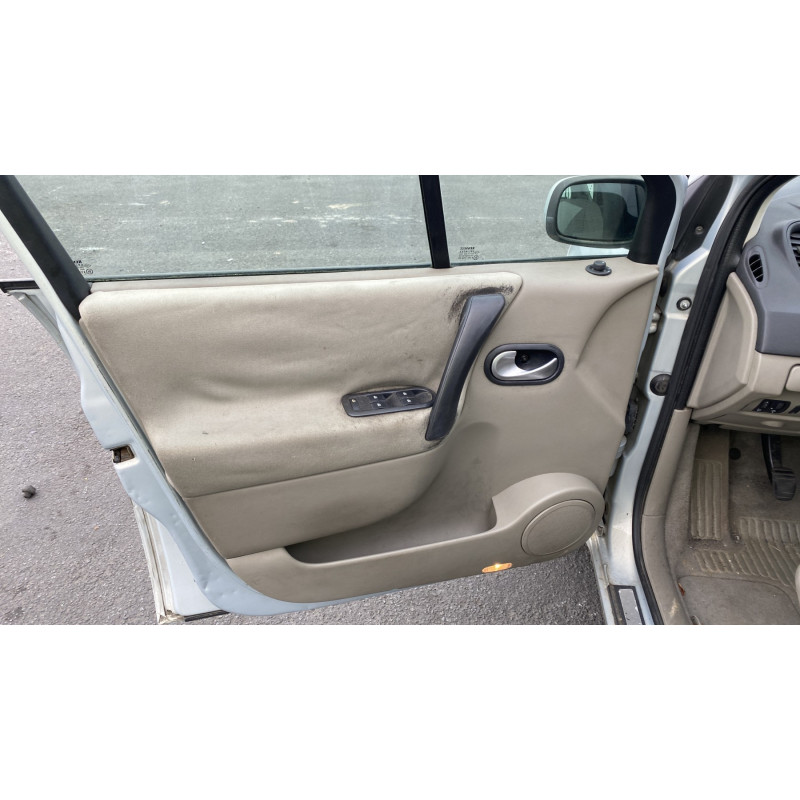 Vitre arriere droit RENAULT SCENIC 2 Photo n°13