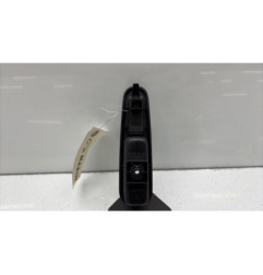 Interrupteur de leve vitre arriere droit PEUGEOT 3008 1