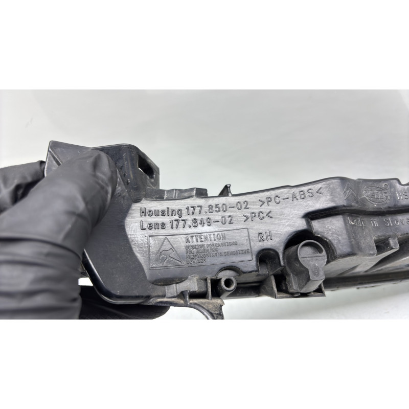 Feu diurne avant droit CITROEN C4 PICASSO 1 Photo n°4