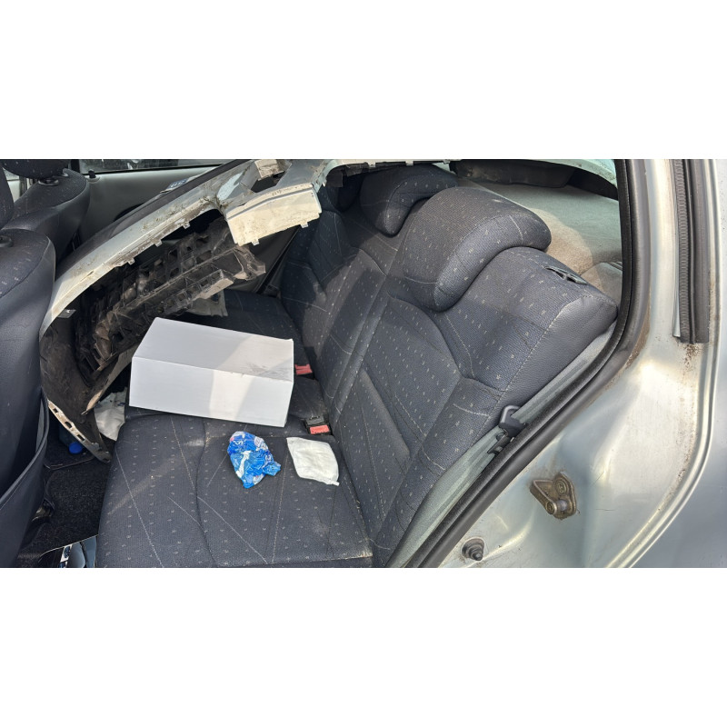 Bouton de coffre RENAULT CLIO 2 Photo n°16