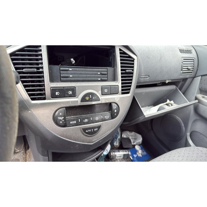 Commande chauffage KIA CARENS 2 Photo n°11