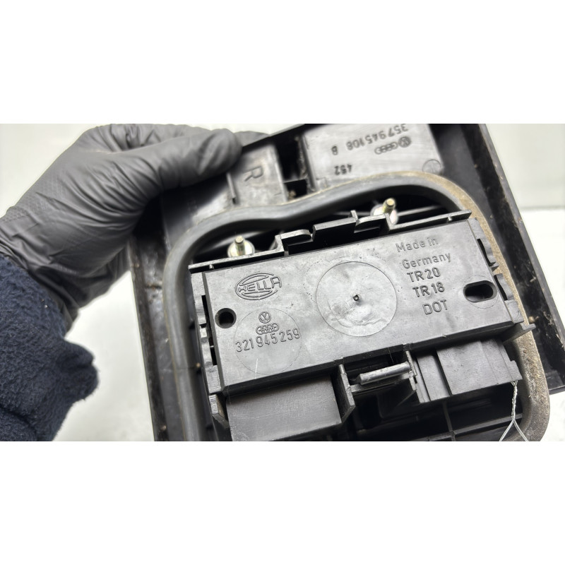 Feu arriere secondaire droit (feux) VOLKSWAGEN PASSAT 3 Photo n°5