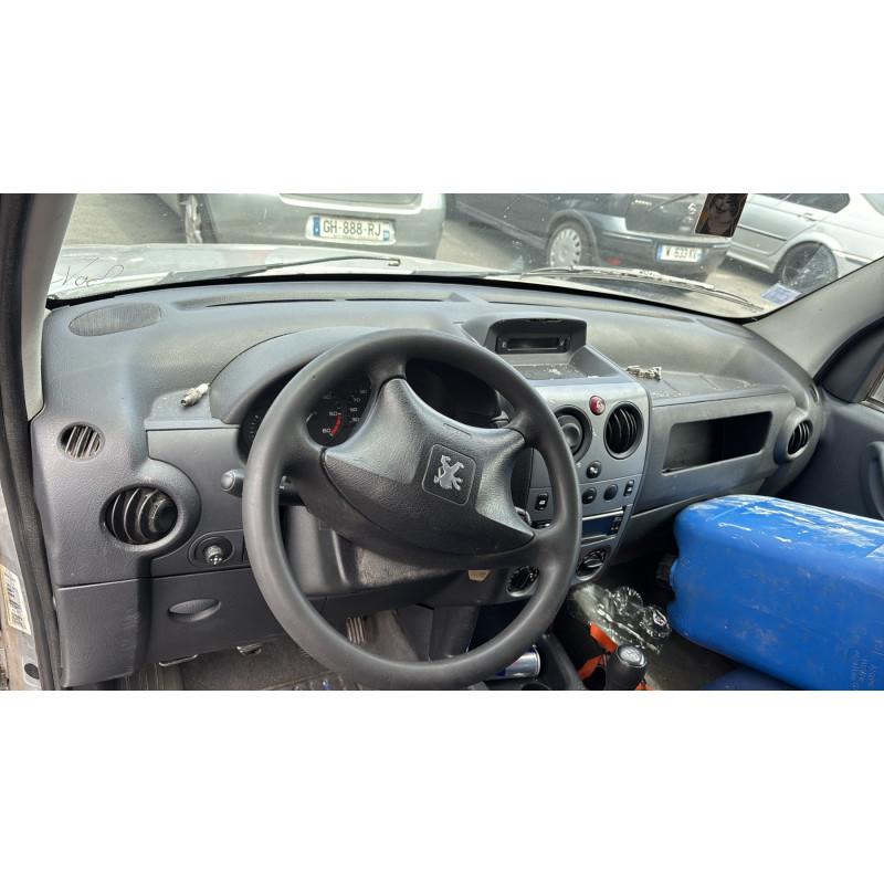 Poignee hayon PEUGEOT PARTNER 1 Photo n°15
