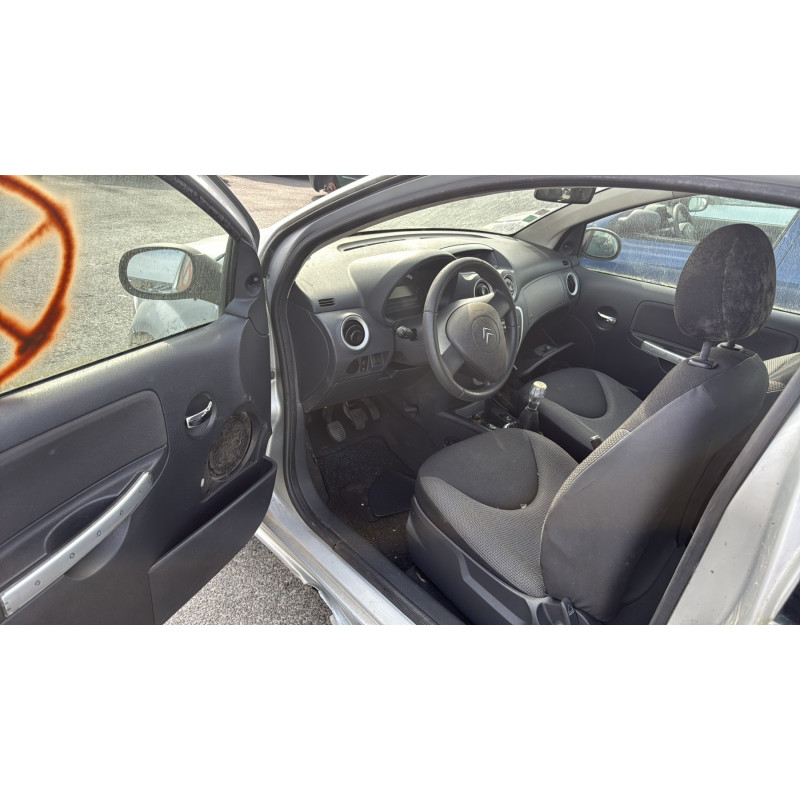 Porte avant droit CITROEN C2 Photo n°20