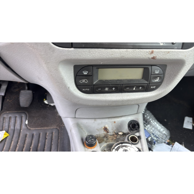 Custode avant gauche (porte) CITROEN C3 1 Photo n°17