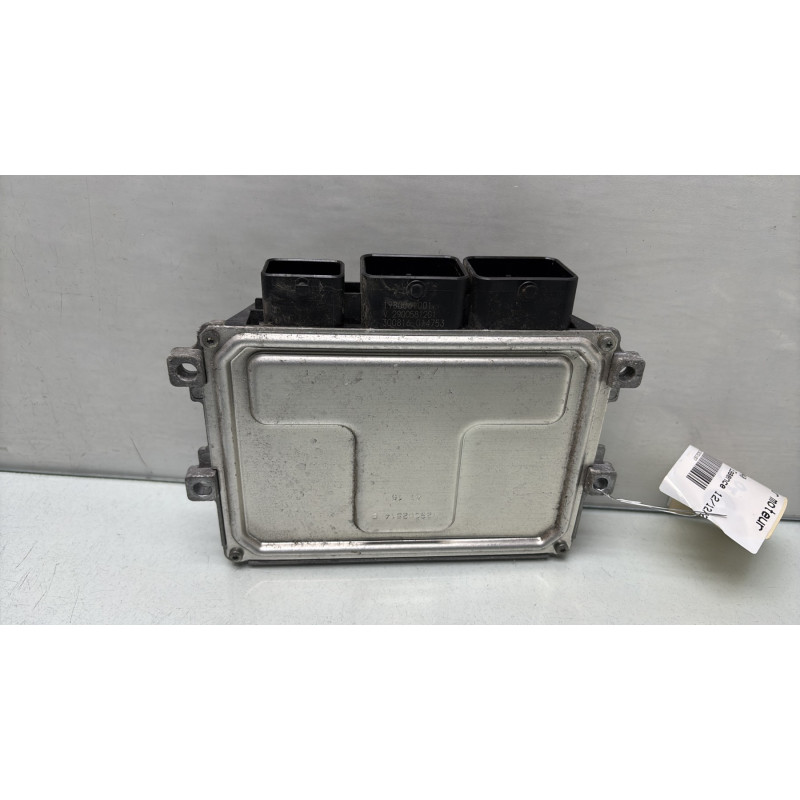 Calculateur moteur CITROEN C3 2 Photo n°4