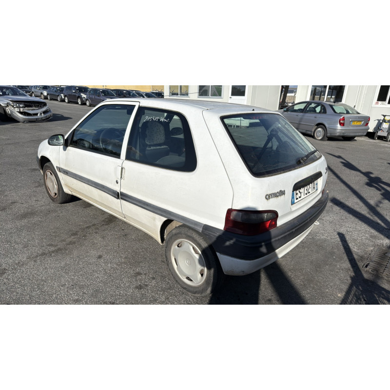 Malle/Hayon arriere CITROEN SAXO Photo n°19