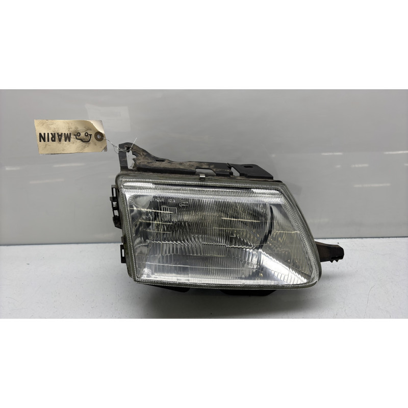 Optique avant principal droit (feux)(phare) CITROEN SAXO Photo n°1