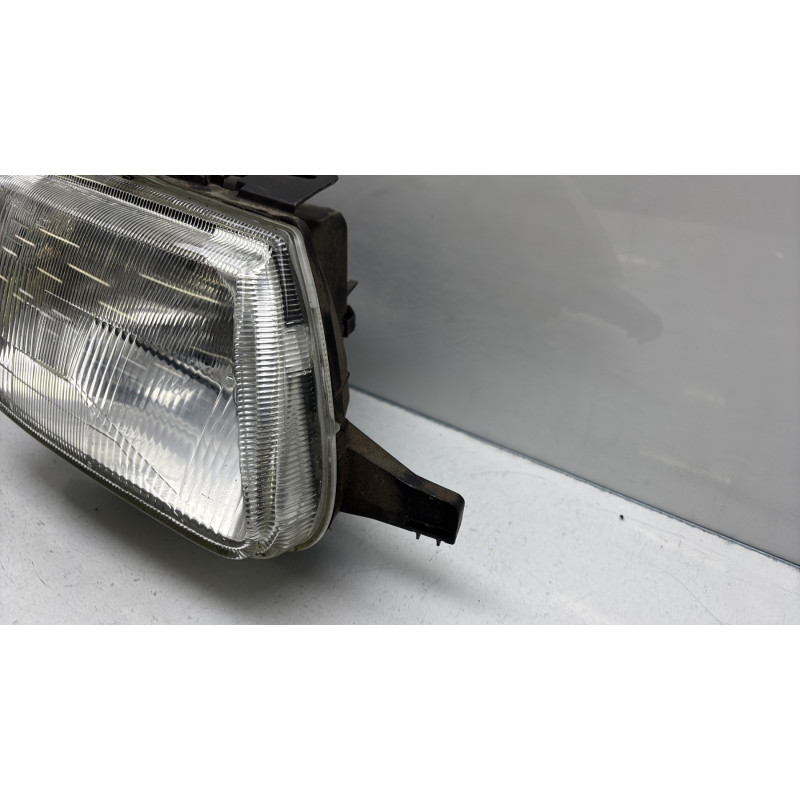 Optique avant principal droit (feux)(phare) CITROEN SAXO Photo n°3