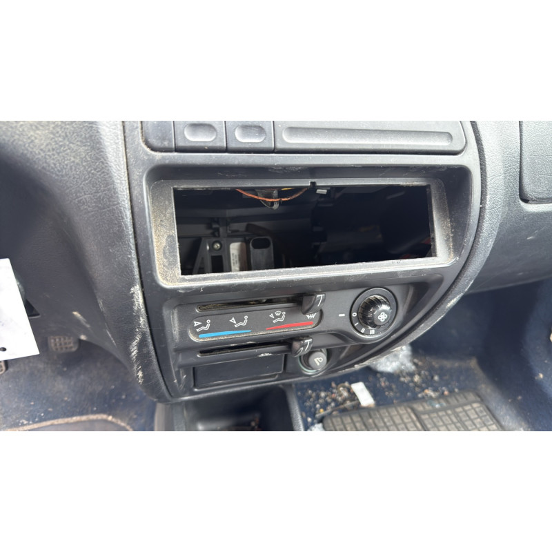 Poignee interieur avant droit CITROEN SAXO Photo n°19