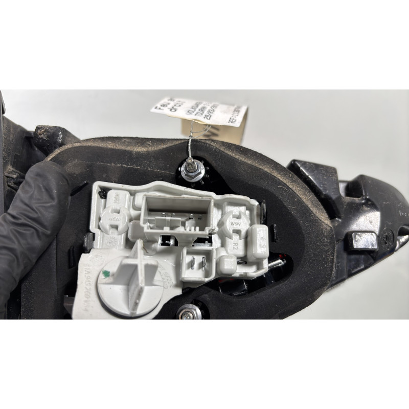 Feu arriere secondaire droit (feux) VOLKSWAGEN TOURAN 3 Photo n°4