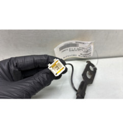 Attache ceinture avant gauche PEUGEOT 5008 1