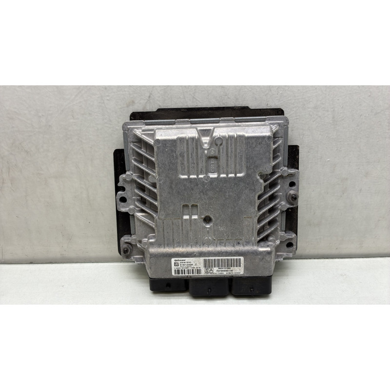 Calculateur moteur PEUGEOT 5008 1 Photo n°1