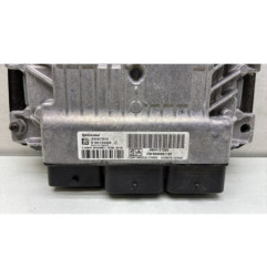 Calculateur moteur PEUGEOT 5008 1