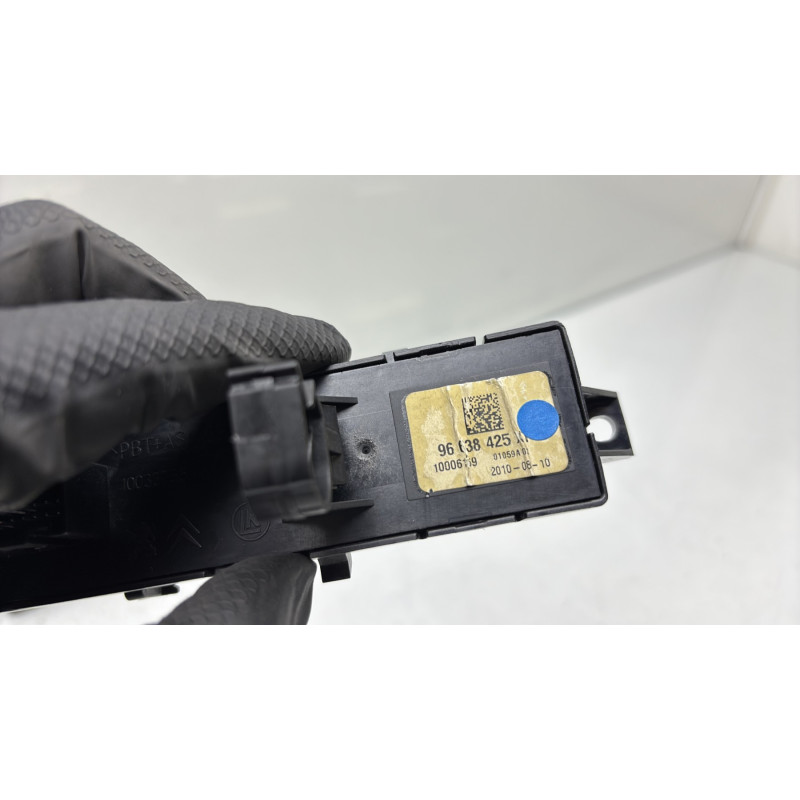 Bouton de warning PEUGEOT 3008 1 Photo n°4