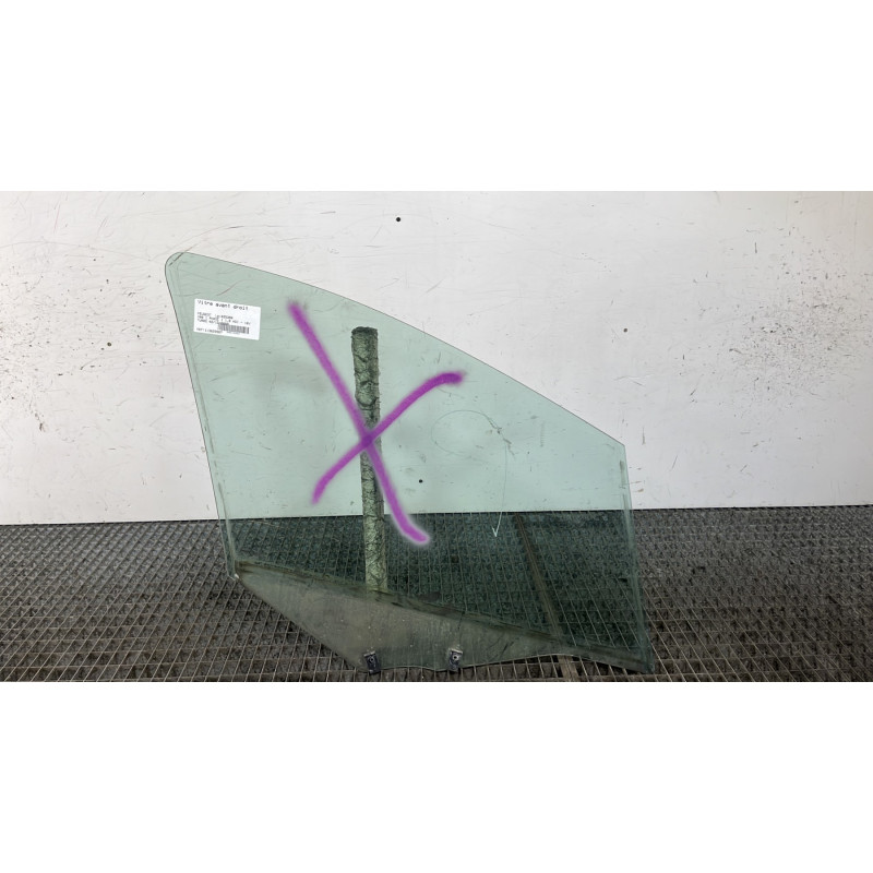 Vitre avant droit PEUGEOT 308 1 Photo n°4