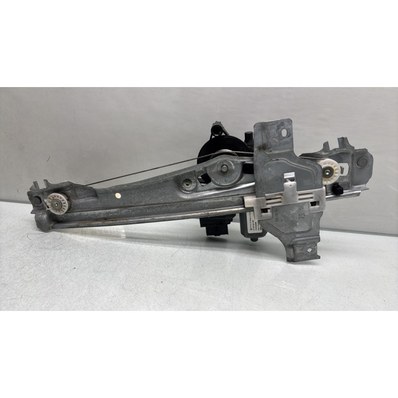 Leve vitre electrique arriere gauche PEUGEOT 2008 1 Photo n°1