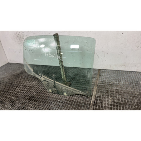Vitre arriere droit PEUGEOT 207