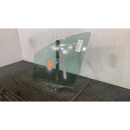Vitre avant gauche PEUGEOT 207