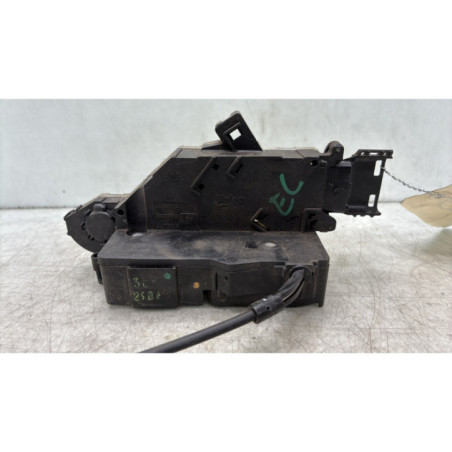 Serrure avant droit PEUGEOT 207