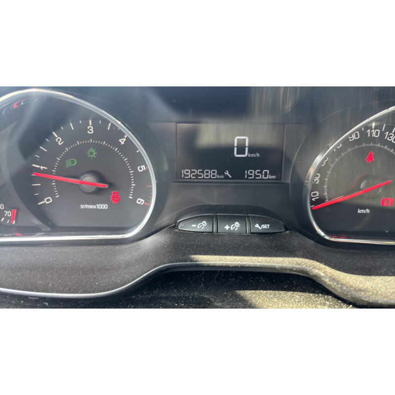 Antenne PEUGEOT 208 1 Photo n°19