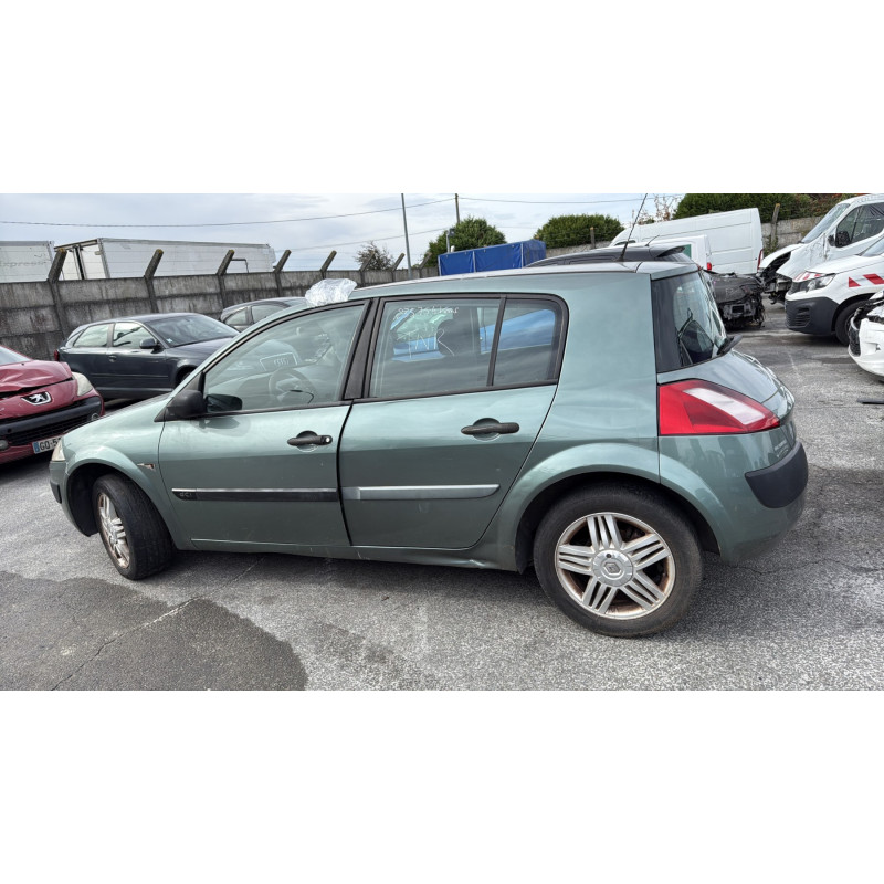 Pare choc avant RENAULT MEGANE 2 Photo n°13