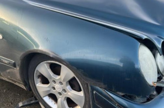 Vitre arriere droit MERCEDES CLASSE E 210
