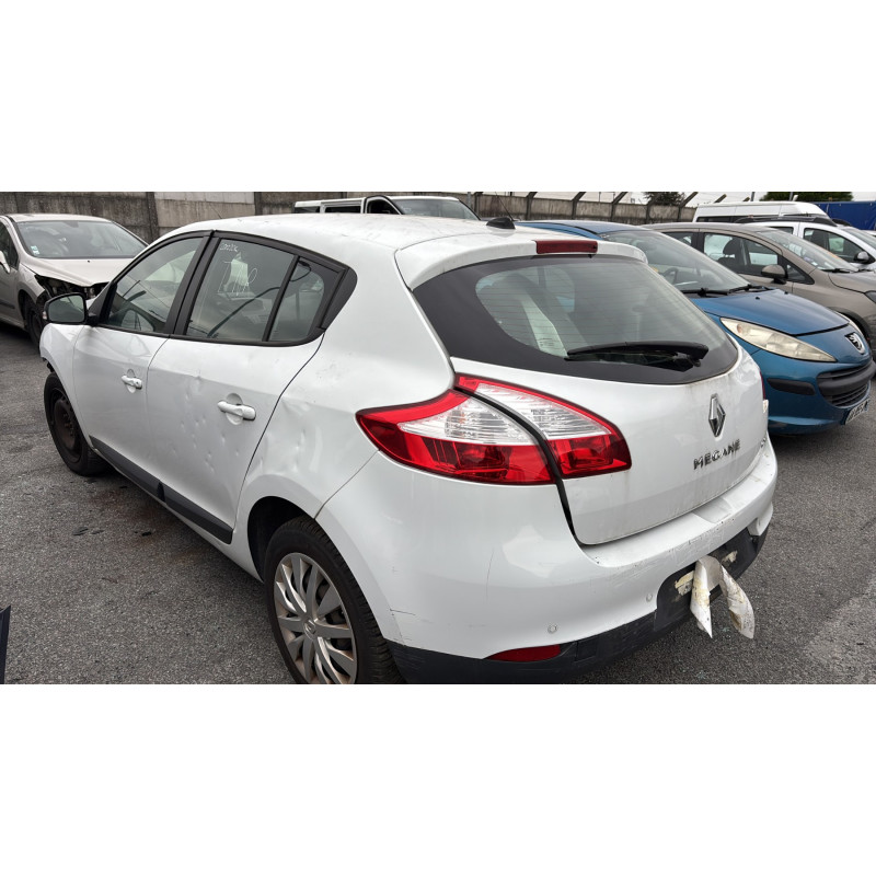 Pretensionneur de ceinture avant droit RENAULT MEGANE 3 Photo n°9
