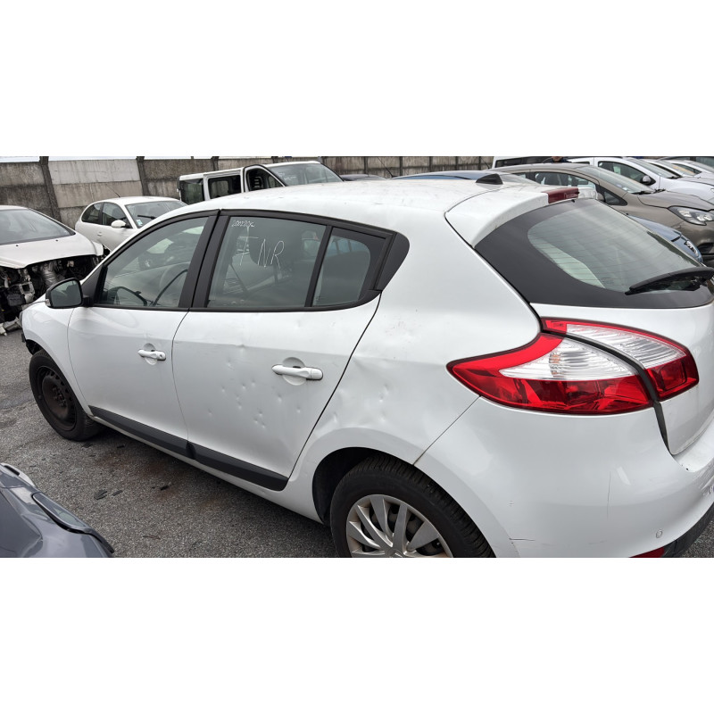 Pretensionneur de ceinture avant droit RENAULT MEGANE 3 Photo n°11