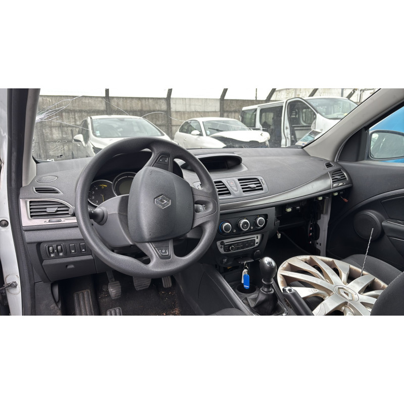 Pretensionneur de ceinture avant droit RENAULT MEGANE 3 Photo n°19