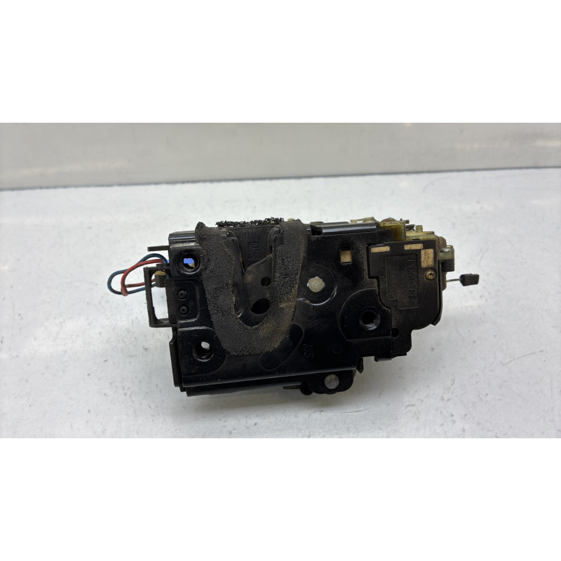 Serrure avant droit VOLKSWAGEN POLO 4 Photo n°5