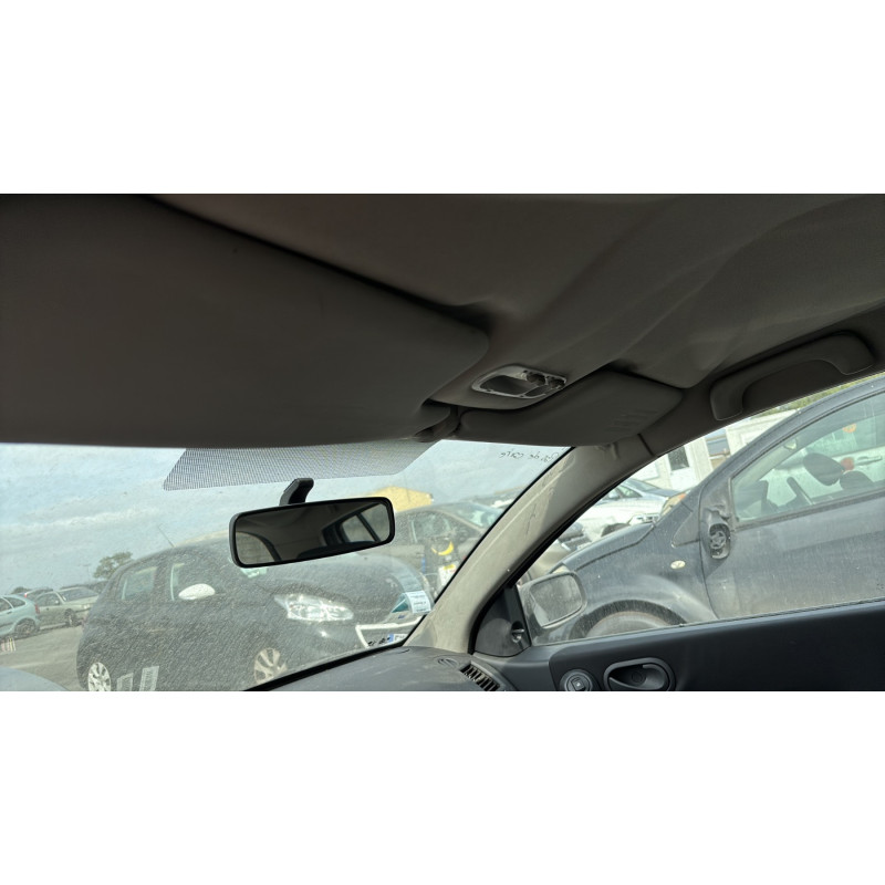 Vitre avant gauche RENAULT MEGANE 2 Photo n°16