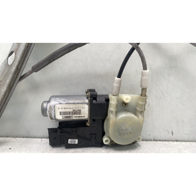 Leve vitre electrique avant gauche RENAULT MEGANE 2 Photo n°4