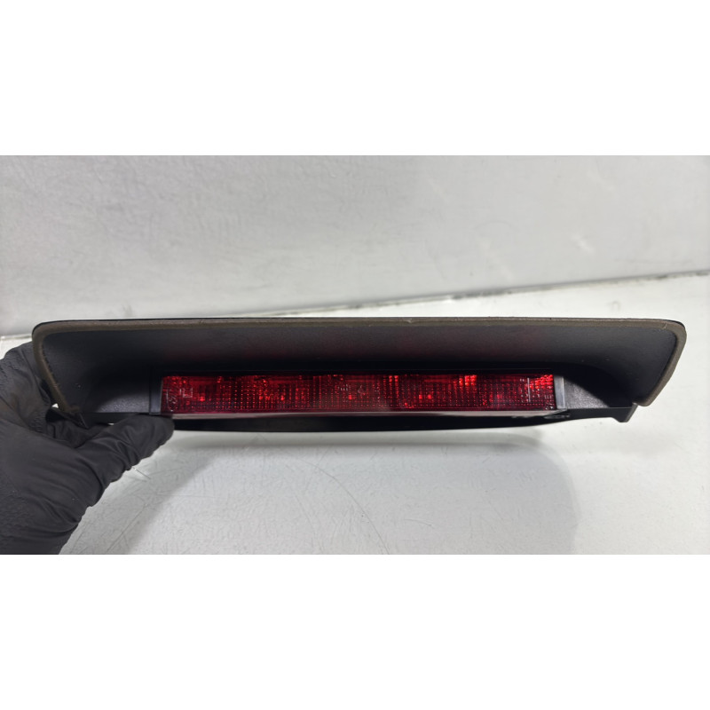 Feu arriere stop central FORD KA 1 Photo n°2